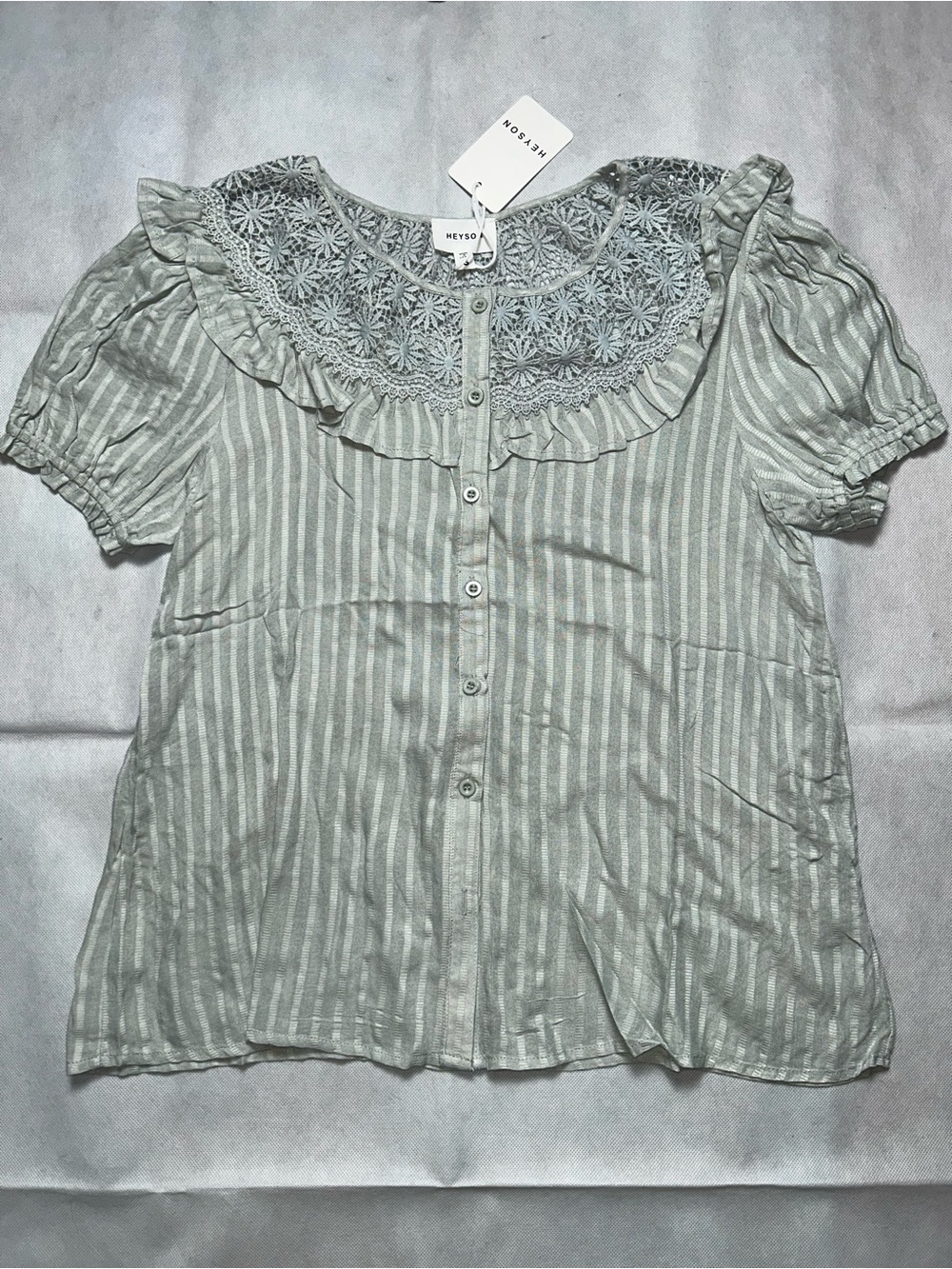 Heyson sage, green lace, top ruffle, short sleeve button front shirt NWT size S